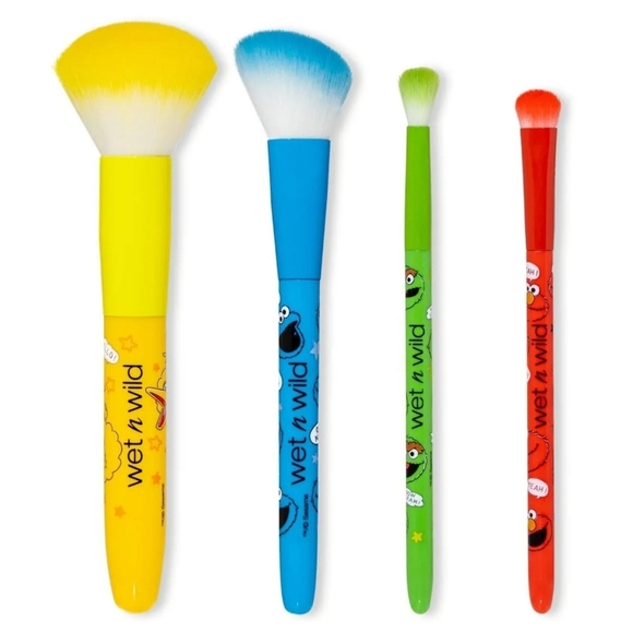 Wet n Wild x Sesame Street 4-Piece Makeup Brush Set - Picture 2 of 4